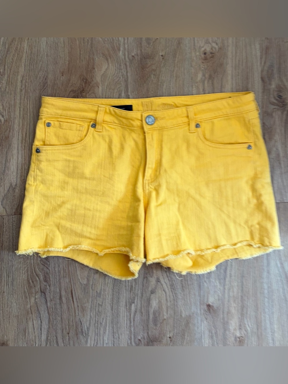 Kut from the Kloth Gidget Frey Bright Yellow Denim Cutoff Shorts Sz 12 Great Con